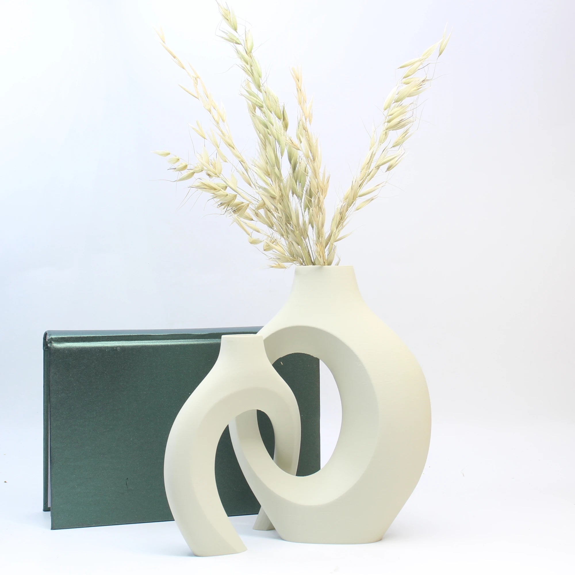 Hugging Decorative Ornament Vase