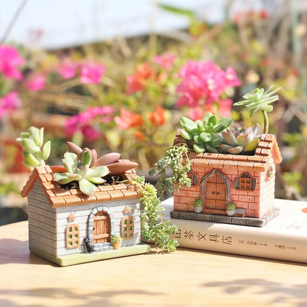 Mini Country House Planter