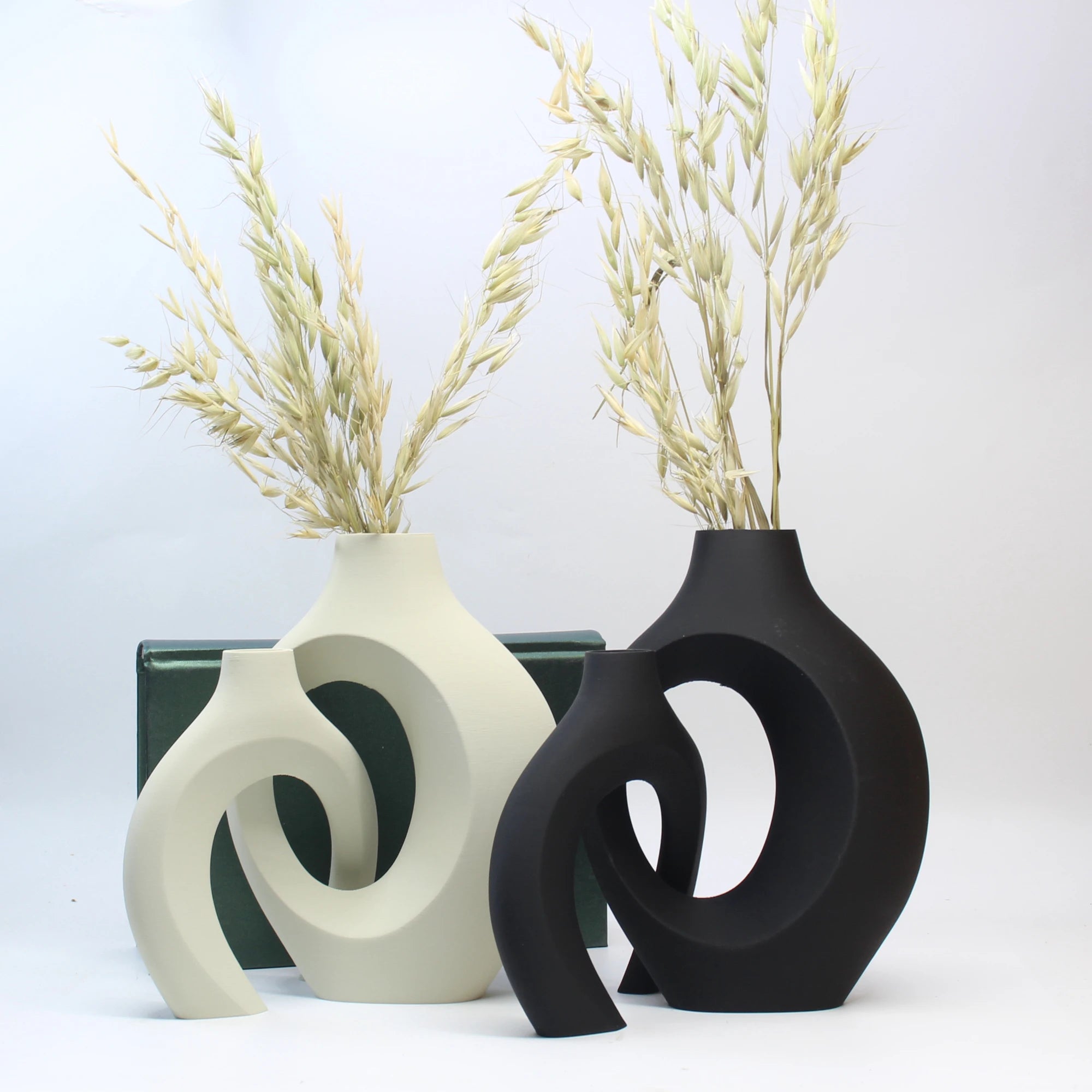 Hugging Decorative Ornament Vase