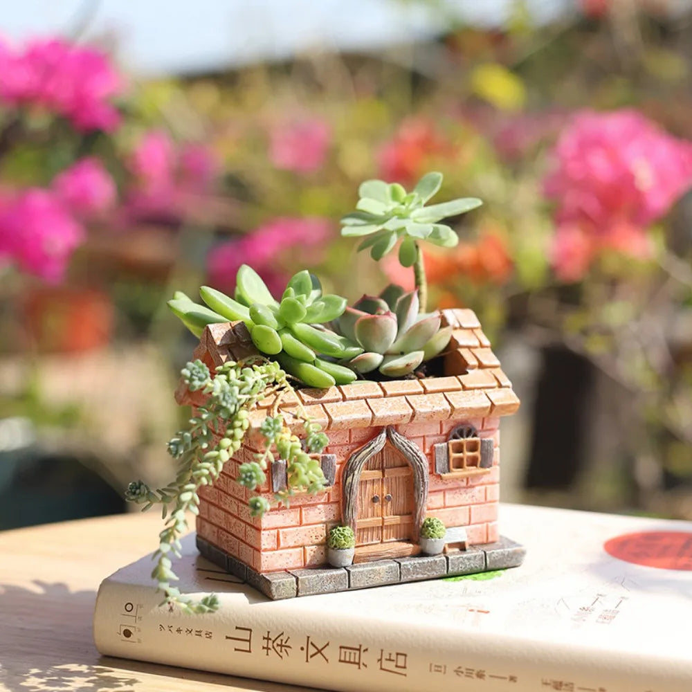 Mini Country House Planter