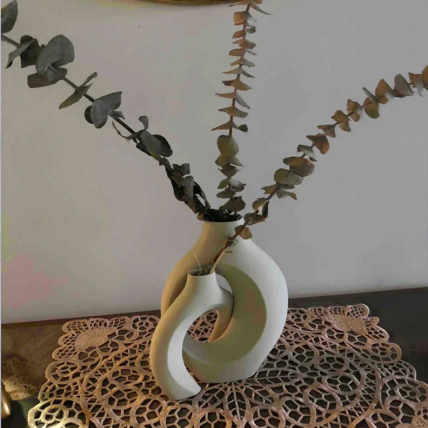 Hugging Decorative Ornament Vase