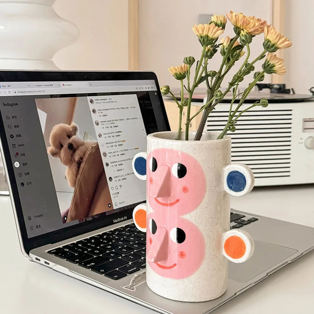 Nordic Face Art Vase