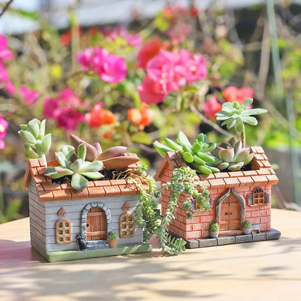Mini Country House Planter